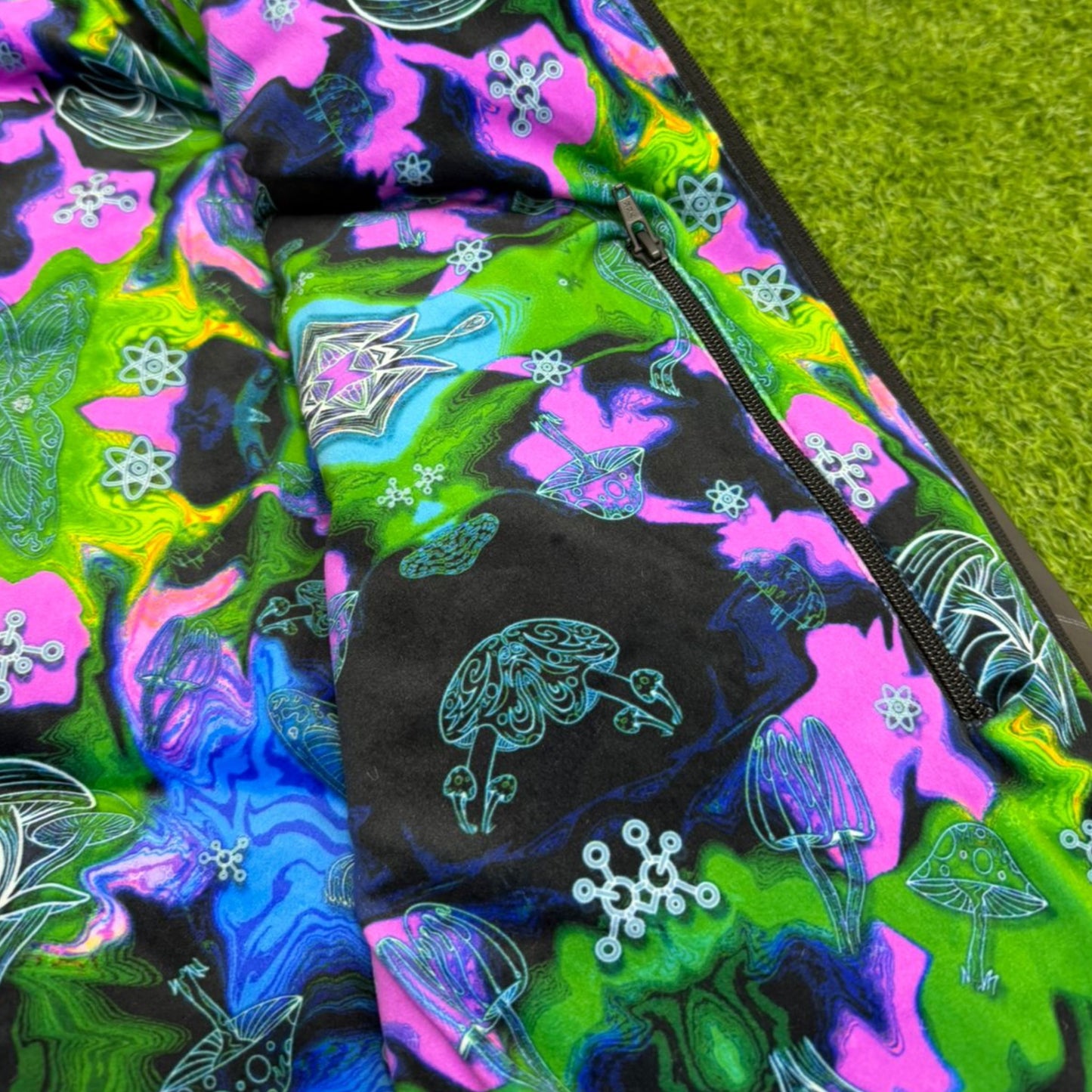 Reflective Puffer Jacket - Holographic Winter Coat for Raves, Festivals & Cold Weather