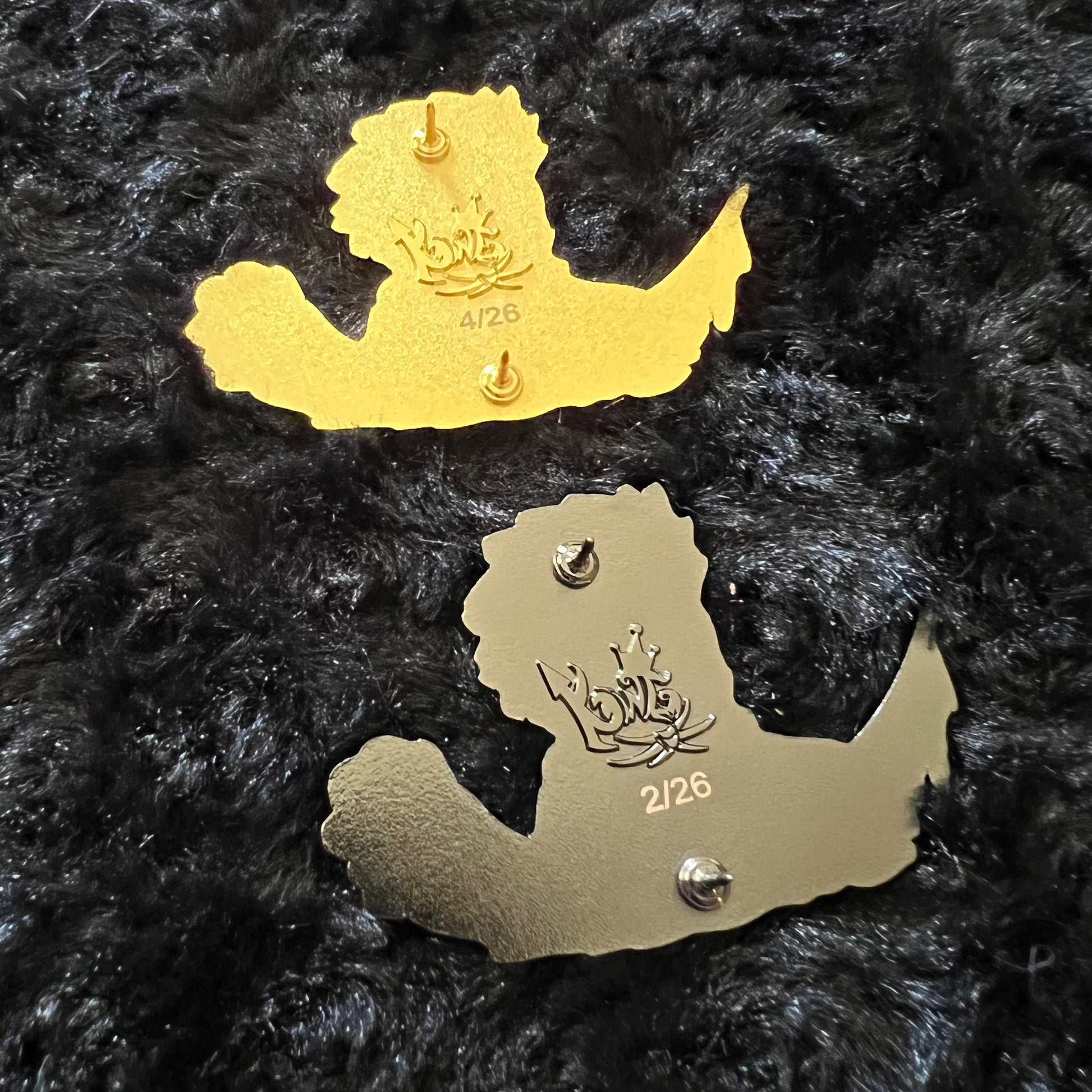 Kingdesigns26 rock pins featuring detailed, natural rock designs suitable for accessories or collection displays.