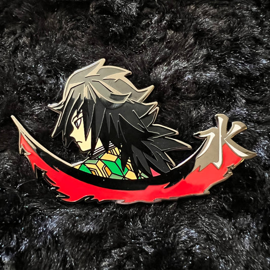 Kingdesigns26 water pins featuring a clear, glossy water droplet design on a metal pin back for accessories or collectibles.