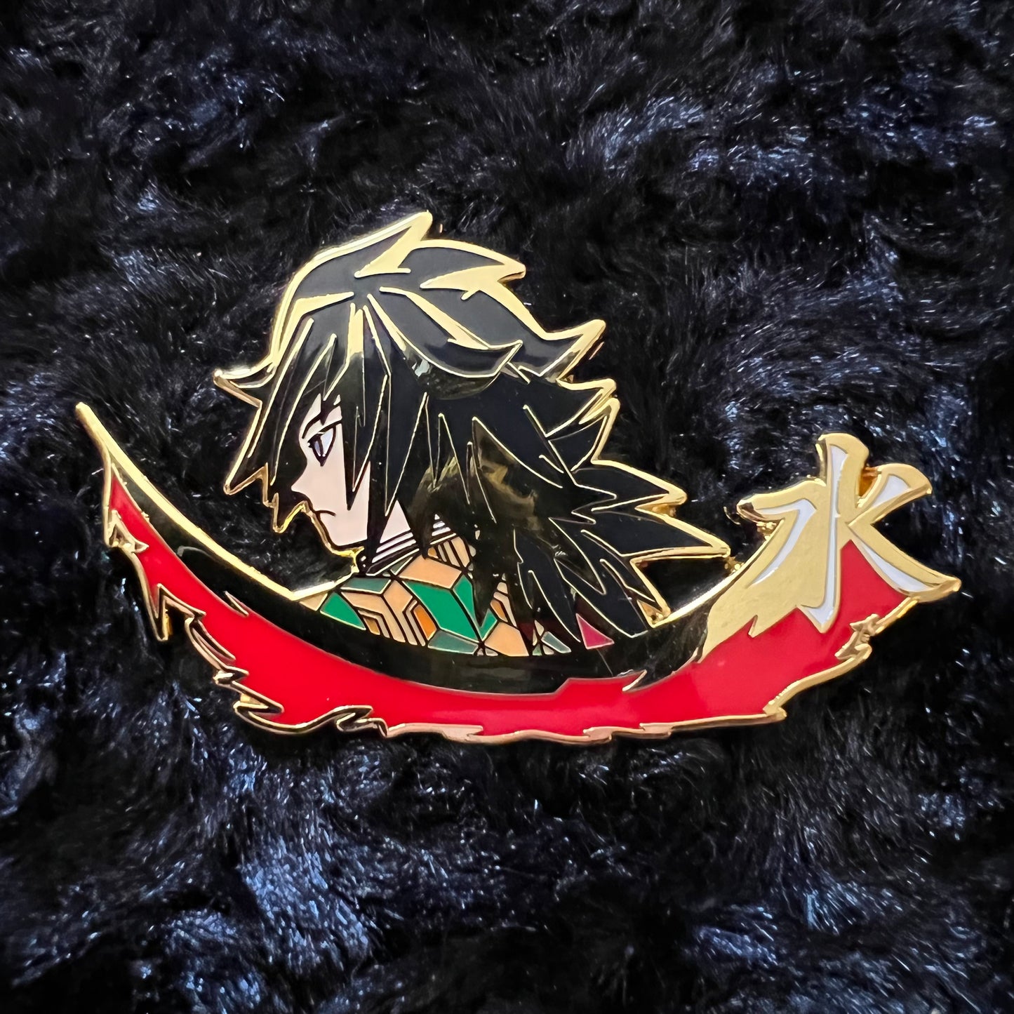 Kingdesigns26 water pins featuring a clear, glossy water droplet design on metal pin backing.