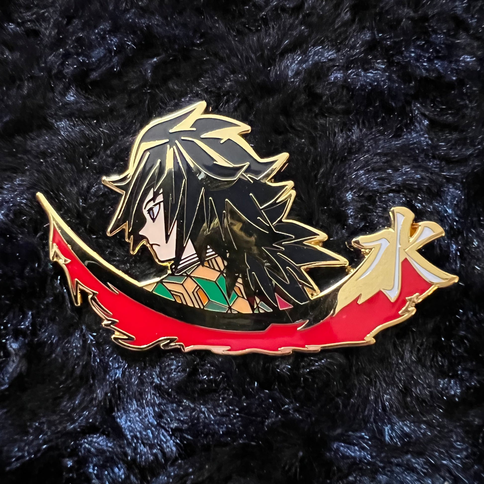 Kingdesigns26 water pins featuring a clear, glossy water droplet design on metal pin backing.
